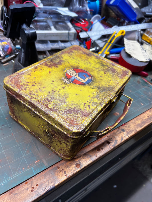 Fallout lunch box - hidden electronics inside